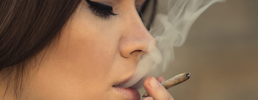 Fumar Cannabis con Moho