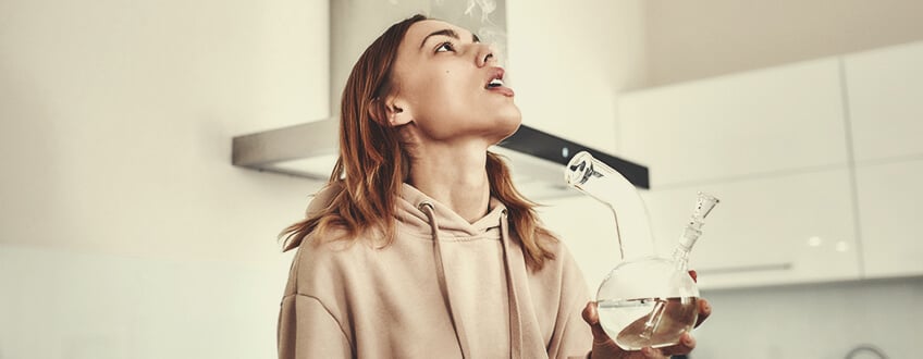 Ventajas de cambiar el agua del bong con frecuencia