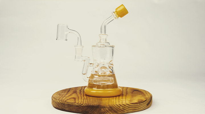 ¿Deberías comprar un rig para dabbing o un vaporizador?