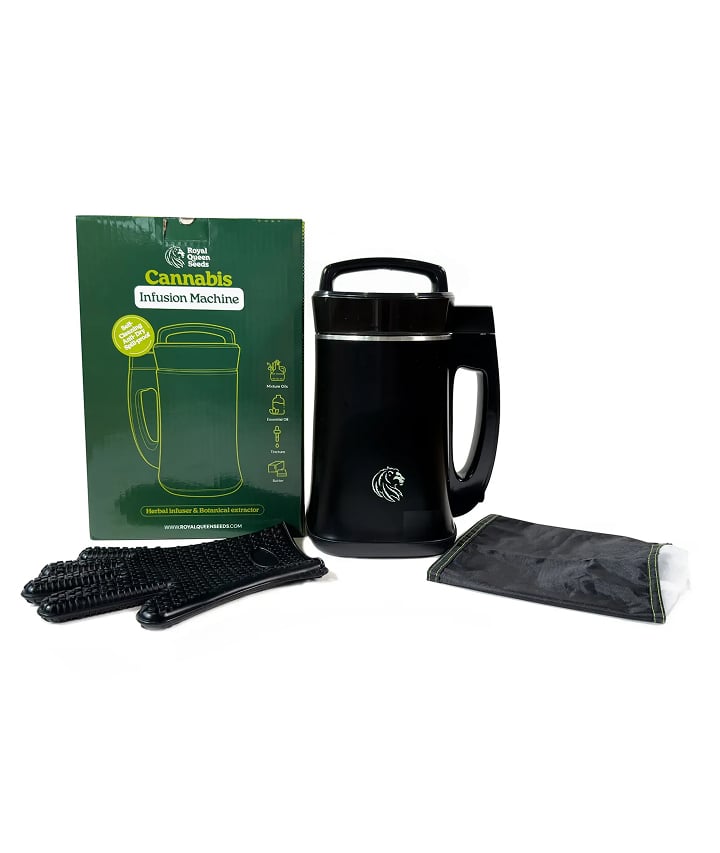 Máquina de infusión RQS mostrada con sus accesorios, incluidos guantes protectores, bolsa de filtrado y caja del producto.