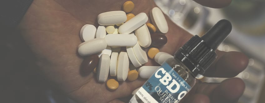 ¿PUEDE EL ACEITE DE CBD CAUSAR INTERACCIONES ENTRE MEDICAMENTOS?