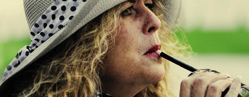 CADA VEZ MÁS PERSONAS MAYORES CONSUMEN MARIHUANA