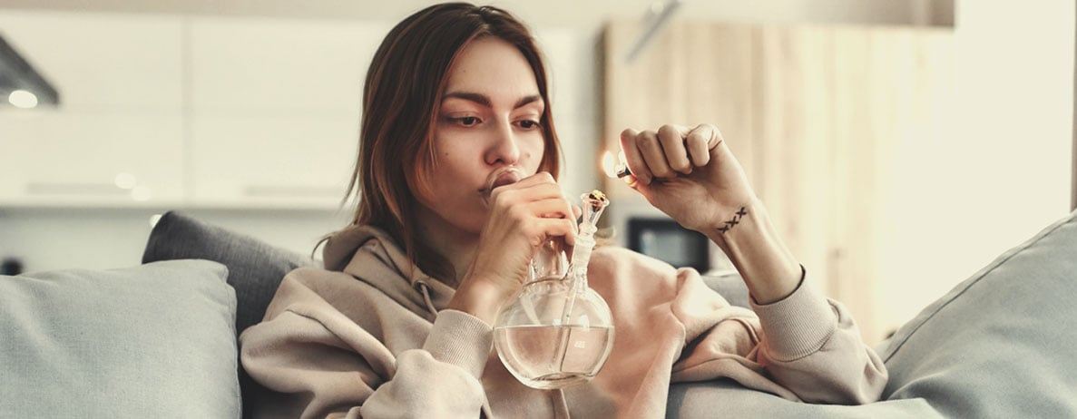 Cómo usar un bong de hielo