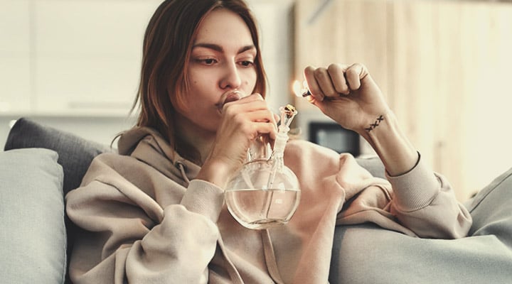 Cómo usar un bong de hielo