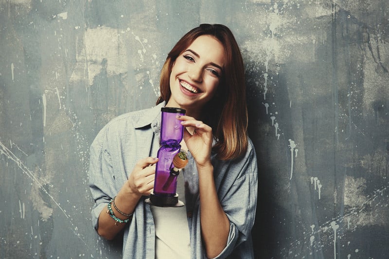 Las mejores alternativas al agua del bong que mejorarán tu experiencia