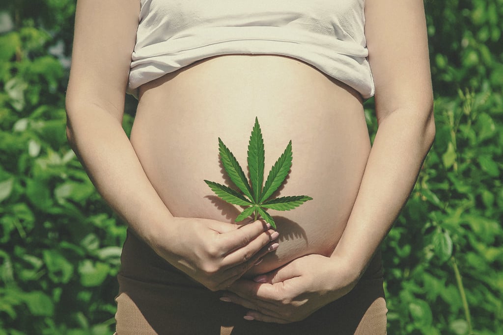 ¿Es peligroso fumar marihuana durante el embarazo?